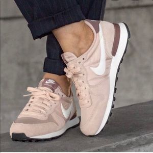 Nike Internationalists - OFFERS WELCOME!